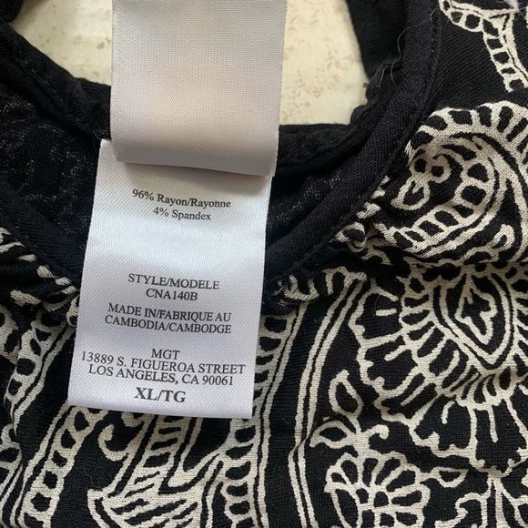 In Bloom | Black & Cream Coloured Printed Flowy Tank Top - Picture 6 of 6